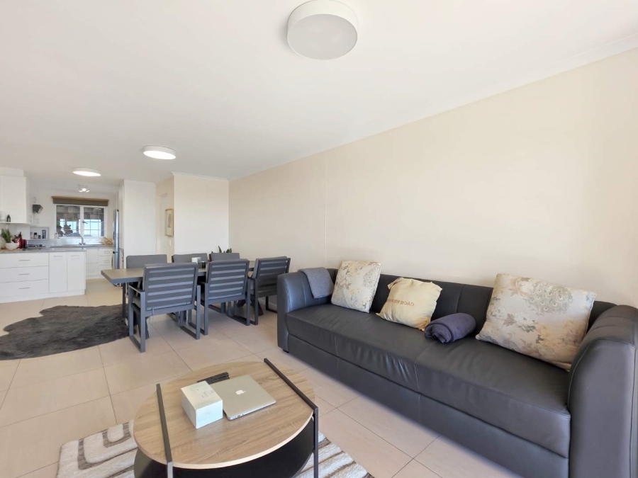 2 Bedroom Property for Sale in Vredehoek Western Cape